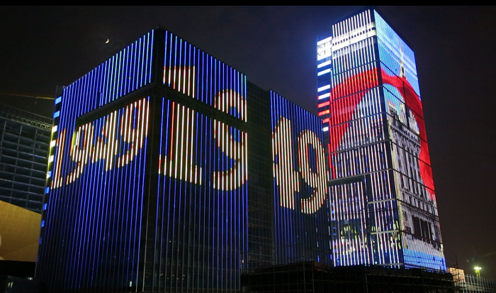 央視上?？傉緡H傳媒港燈光項目