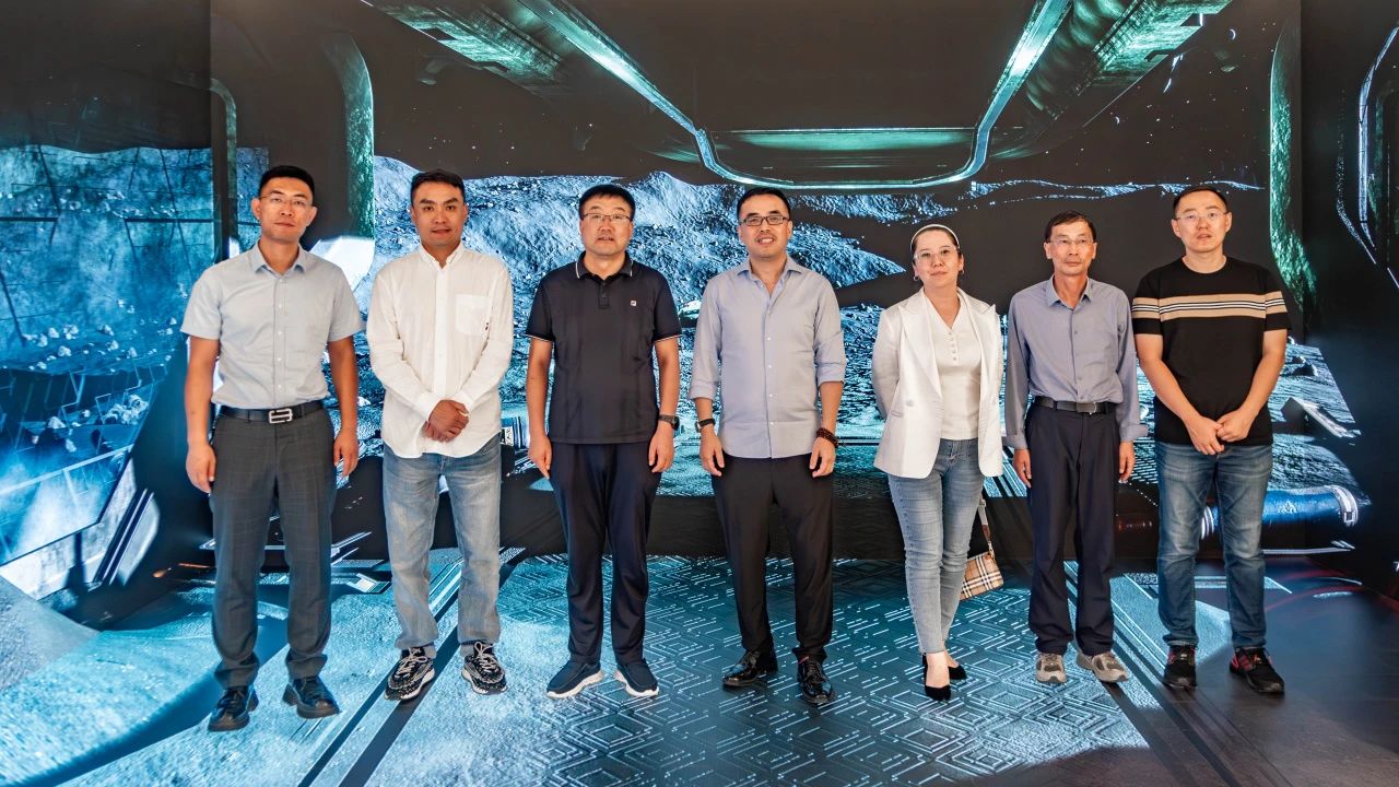 集團資訊 | 東勝國投、中城盛源、轉角巷商業(yè)管理的企業(yè)領導蒞臨信達電通總部交流座談,共商合作